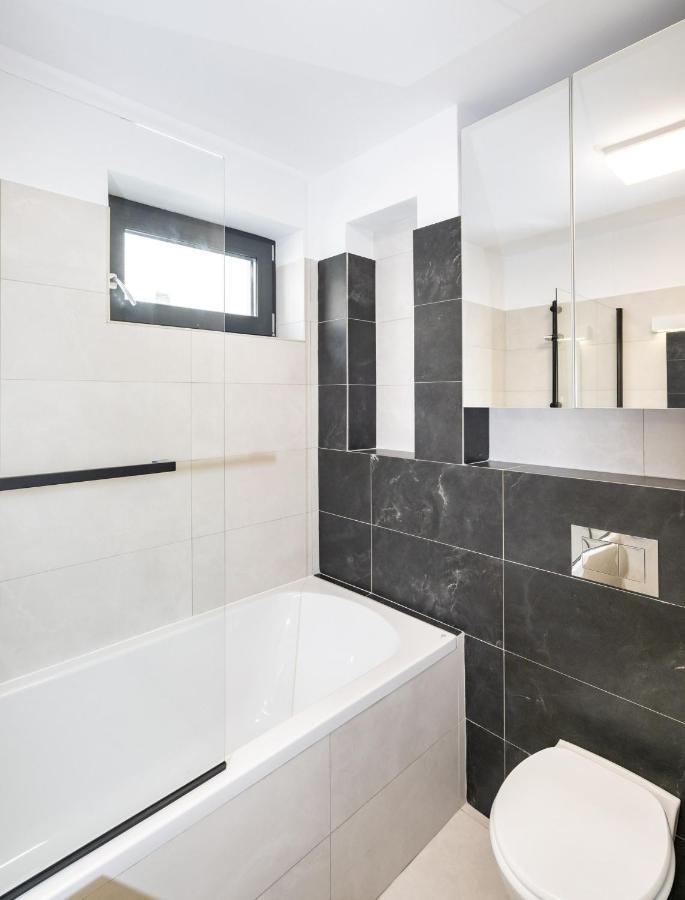 Central Apartment Diamond Bukarest Kültér fotó